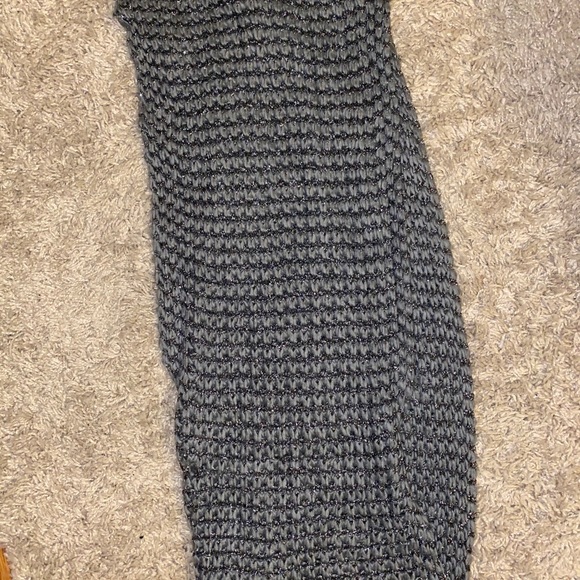 Scarves - Picture 3 of 4